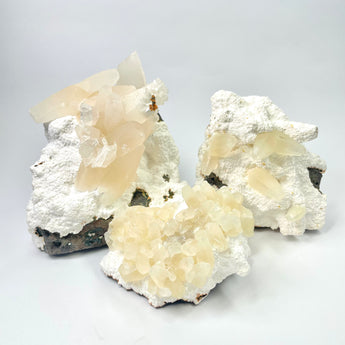 Dog Tooth Calcite on Mordenite from Aurangabad, Maharashtra, India