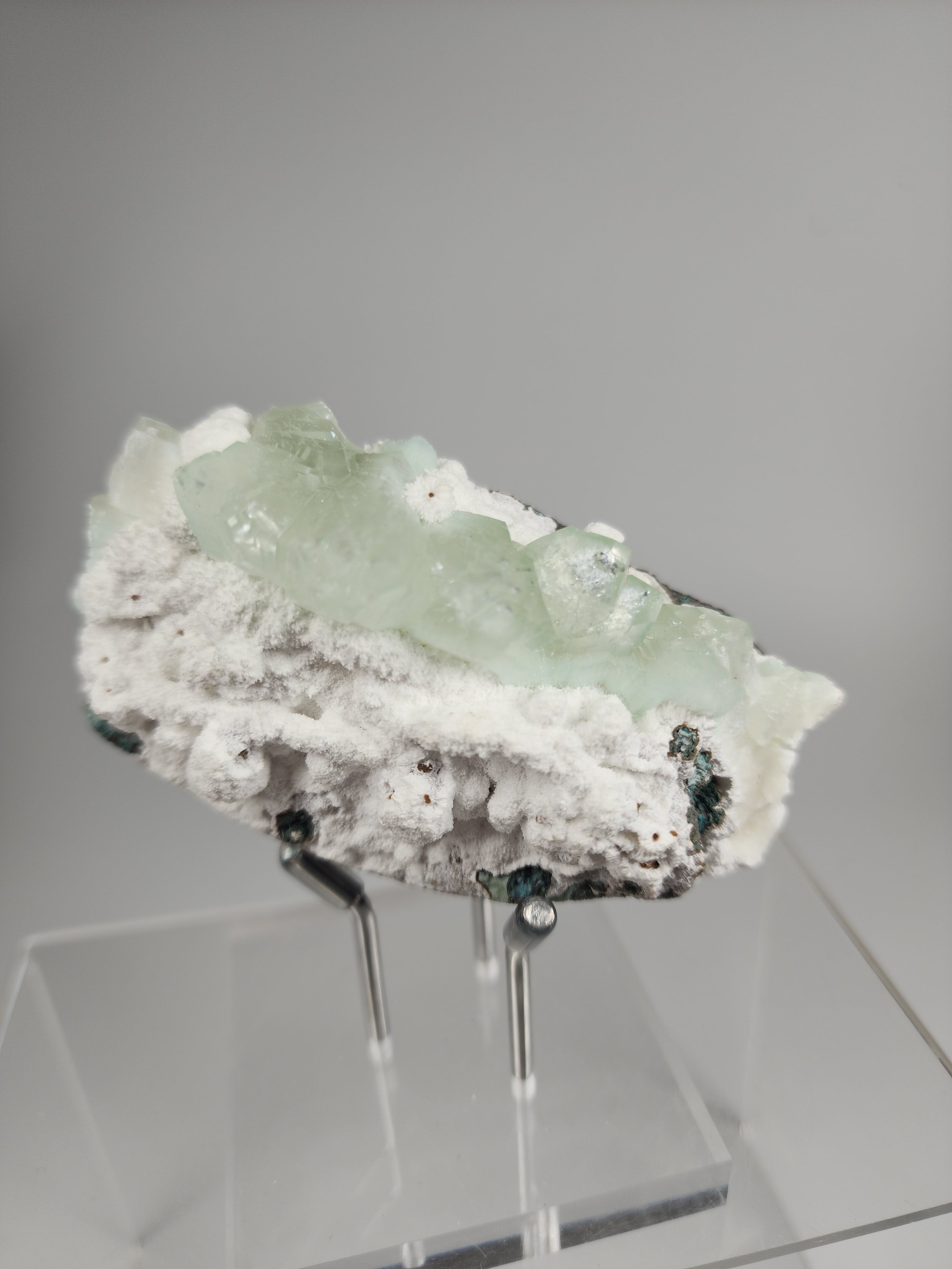 Flowered Green Apophyllite on Mordenite Specimen #8 from Pune District, Maharashtra, India