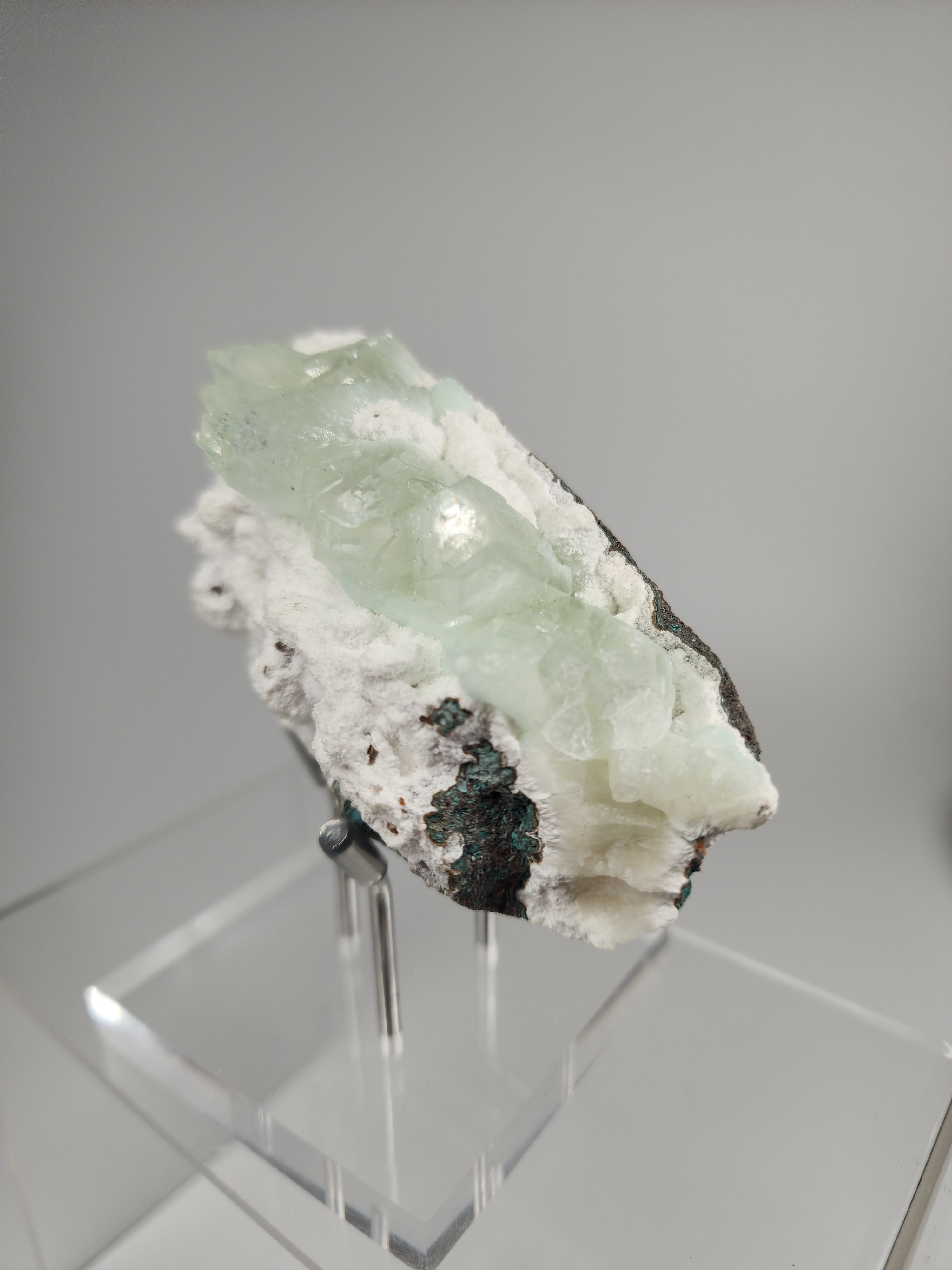 Flowered Green Apophyllite on Mordenite Specimen #8 from Pune District, Maharashtra, India