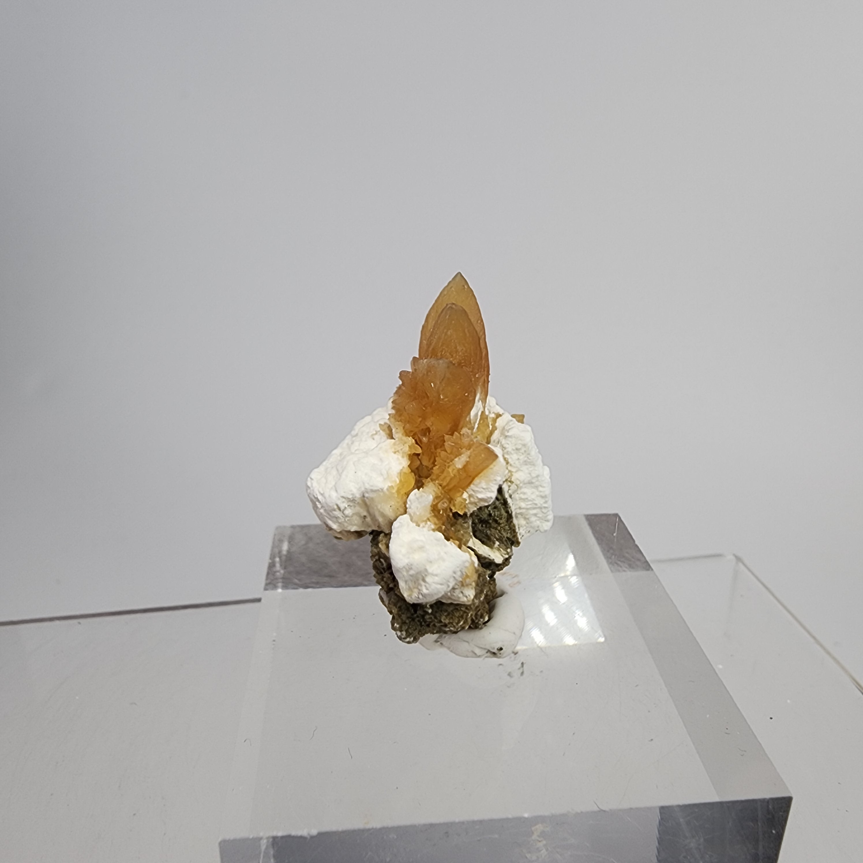 Golden Calcite on Mordenite Specimen #8 from Aurangabad, Maharashtra, India