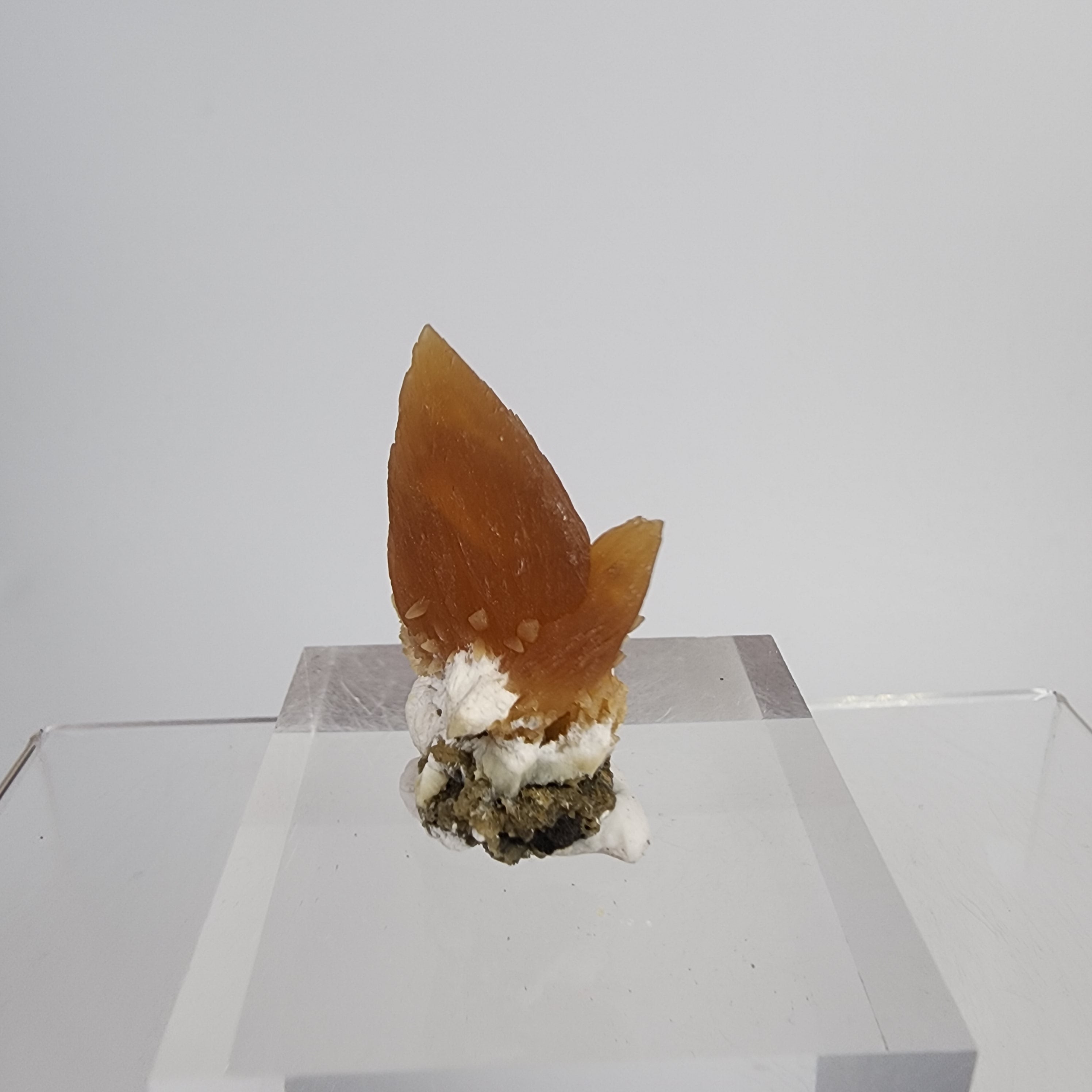 Golden Calcite on Mordenite Specimen #15 from Aurangabad, Maharashtra, India