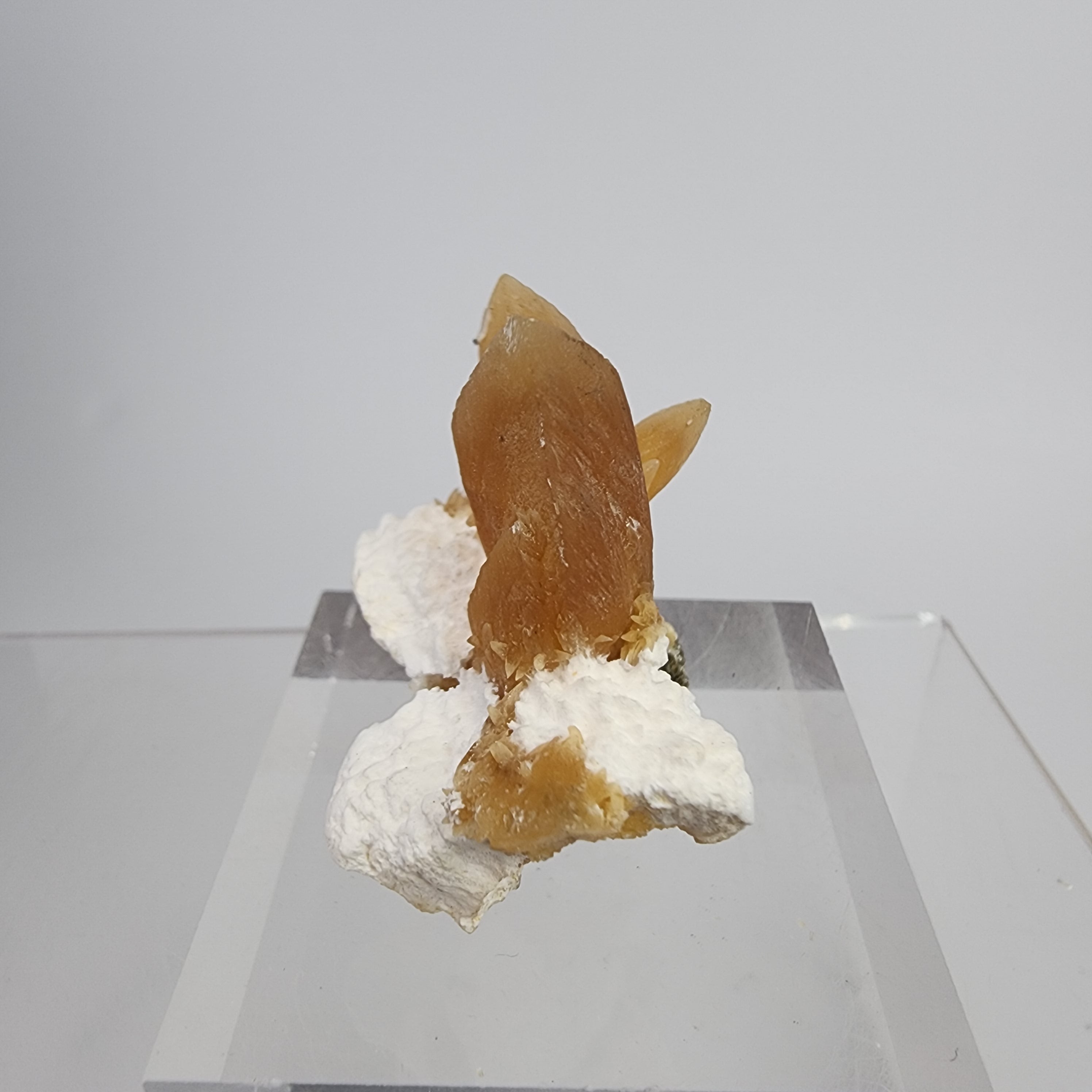 Golden Calcite on Mordenite Specimen #23 from Aurangabad, Maharashtra, India