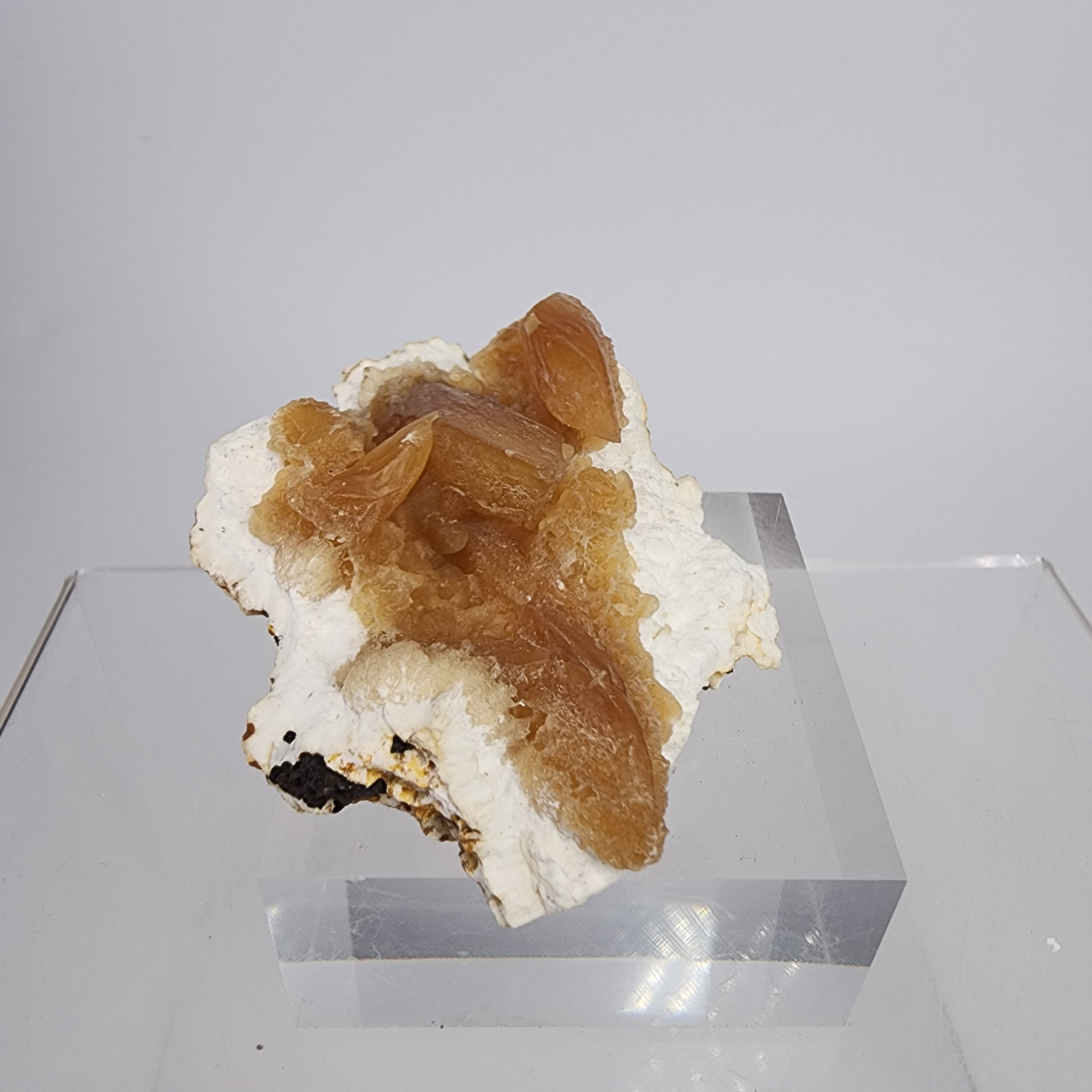 Golden Calcite on Mordenite Specimen #31 from Aurangabad, Maharashtra, India