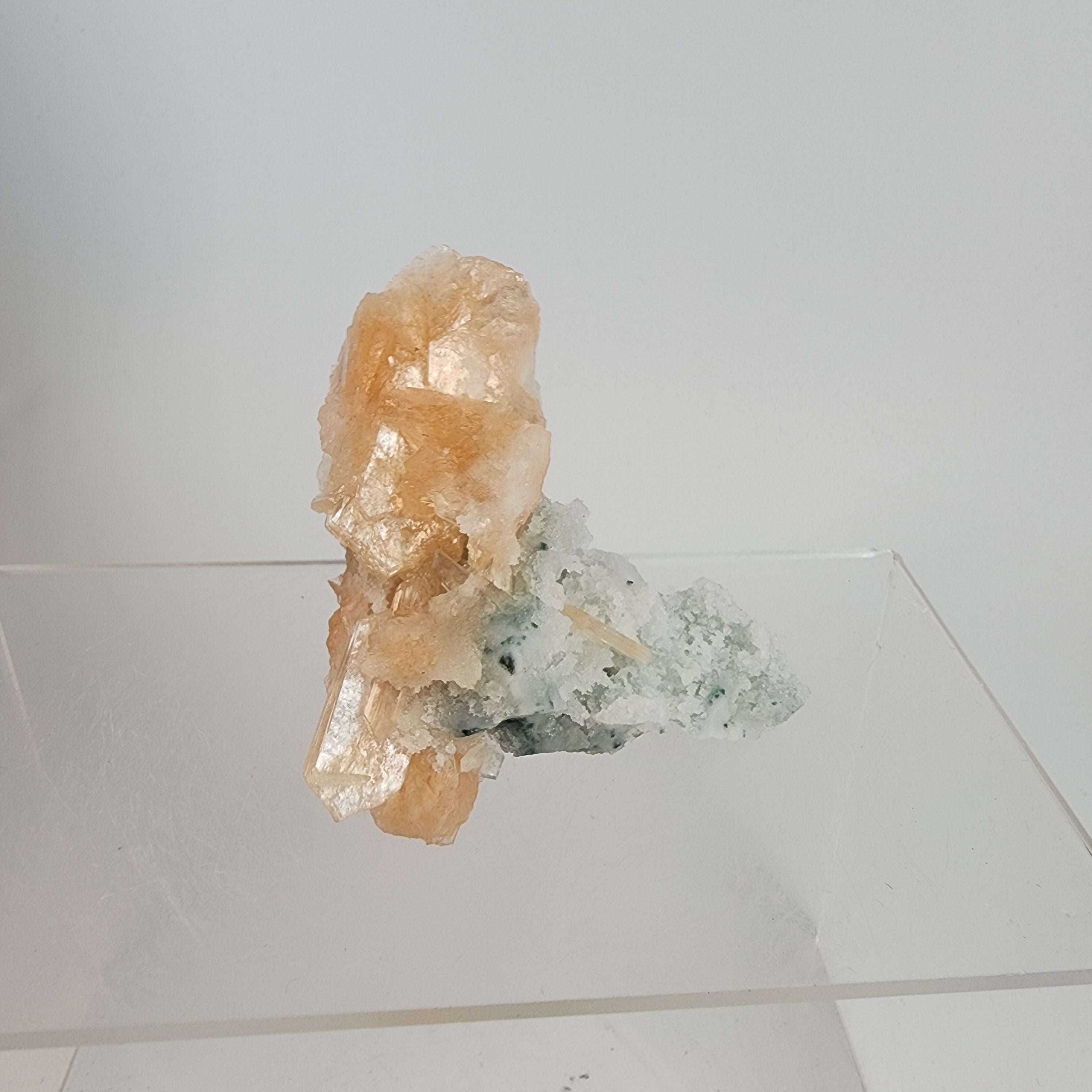 Stilbite on Chalcedony Specimen #16 (Jalgaon District, Maharashtra, India)