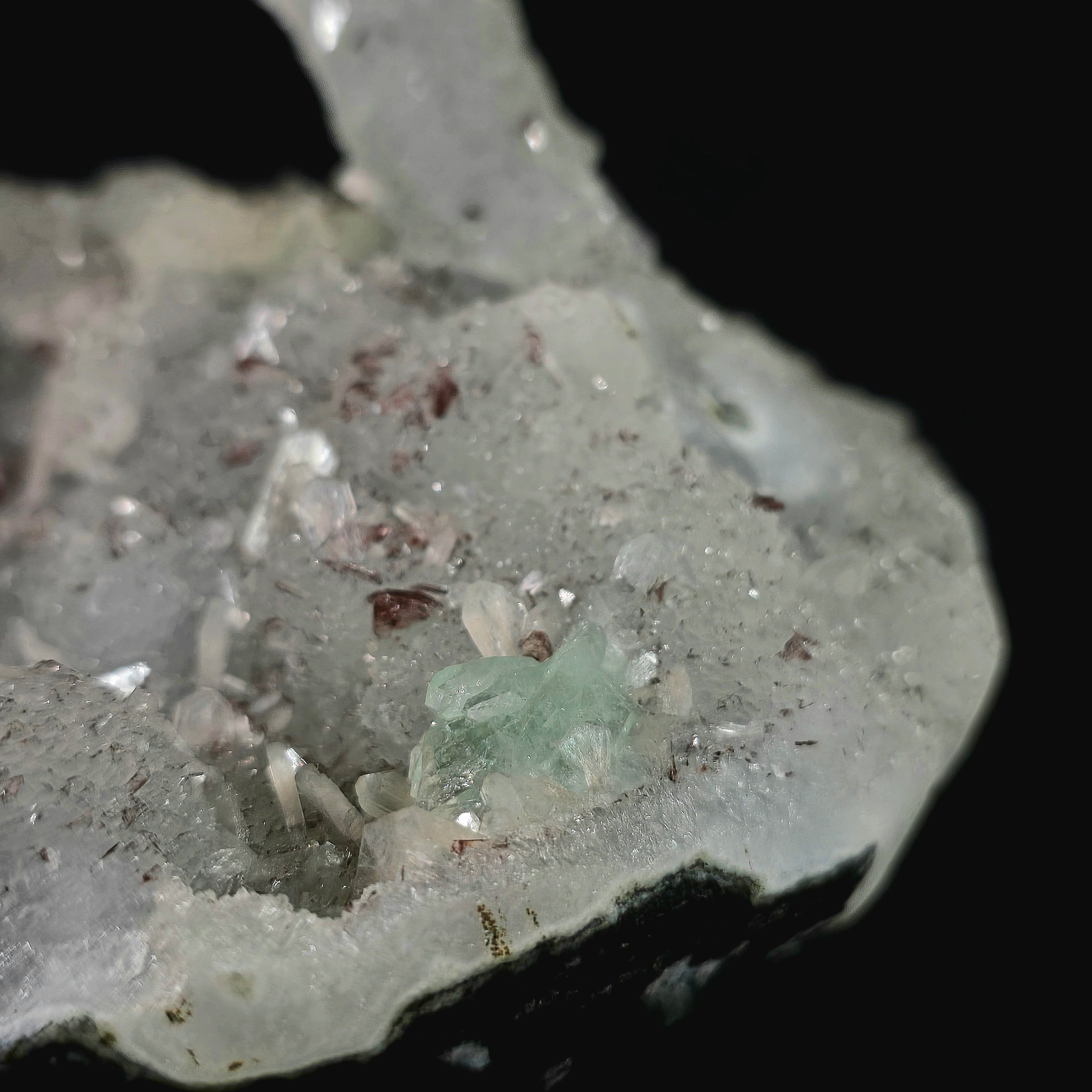 Fine Chalcedony Coated Calcite (Jalgaon District, Maharashtra, India)