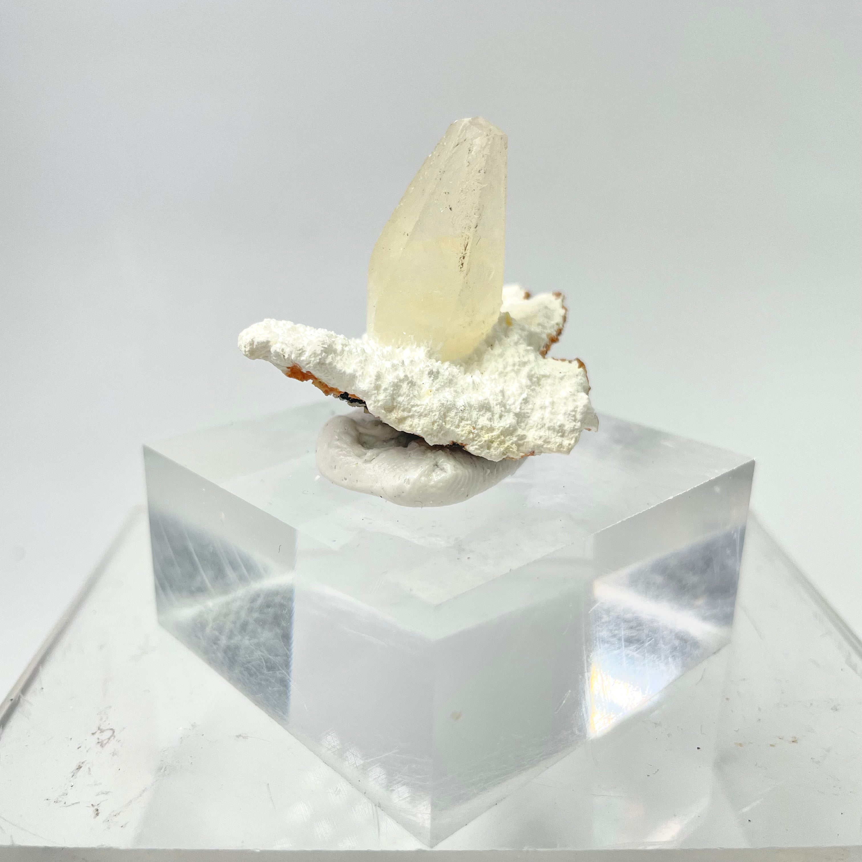 Dog Tooth Calcite on Mordenite Specimen #1 from Aurangabad, Maharashtra, India #008