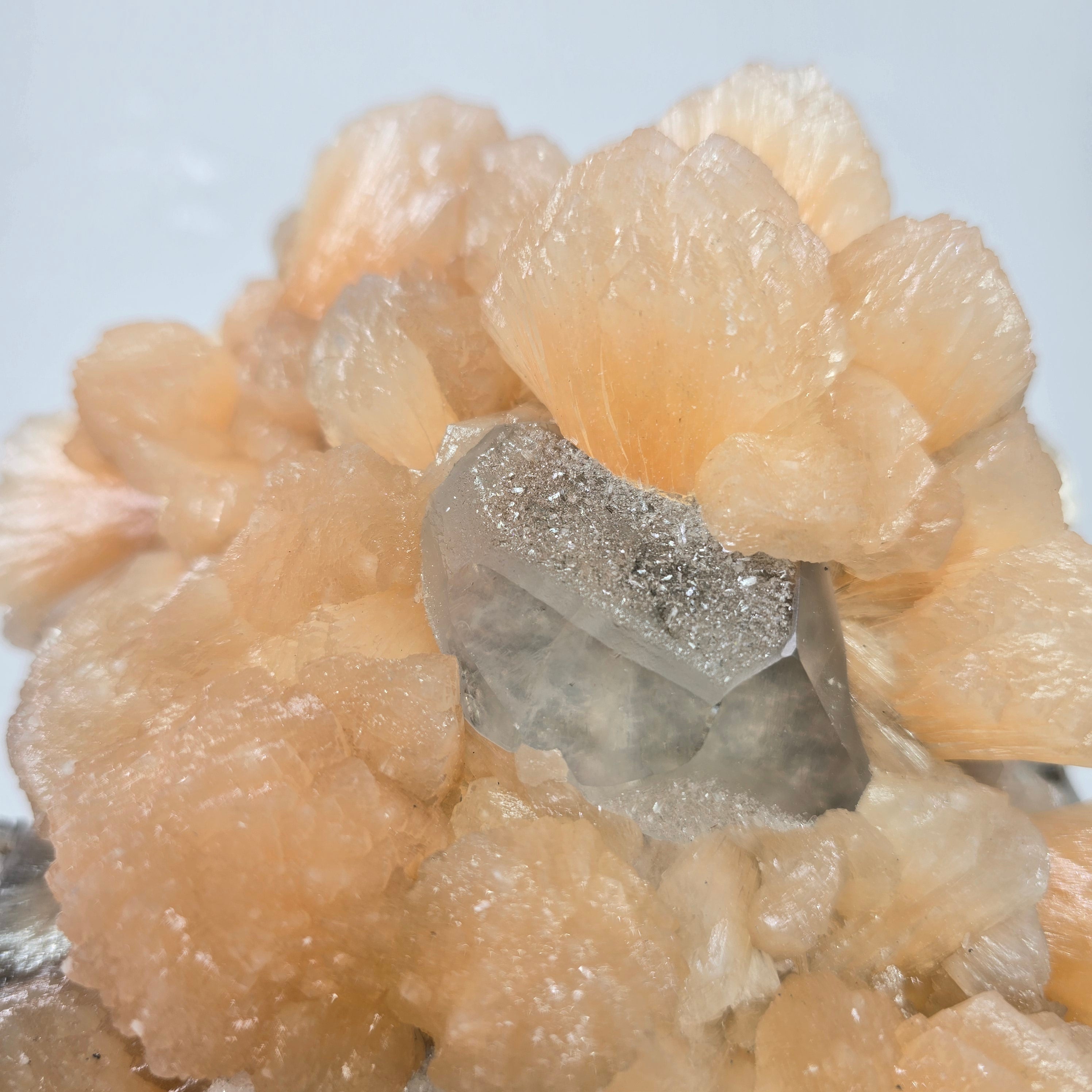 Transparent Heulandite with Stilbite and Calcite #002 (Aurangabad District, Maharashtra, India)